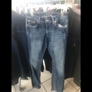 Amethyst size 9 stonewashed jeans 👖